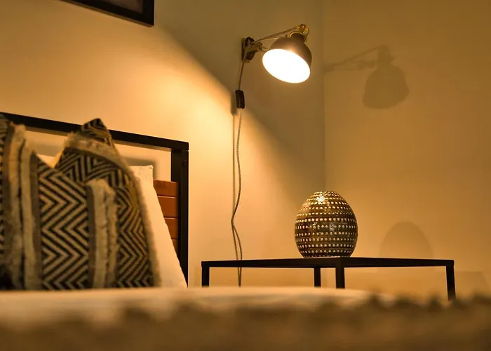 Luxury 3br Spacious Sleeps 8 Guests With Patio, Skyline View, Optional Parking And Gym Access Near Mccormick Place And Lakefront Apartment Chicago