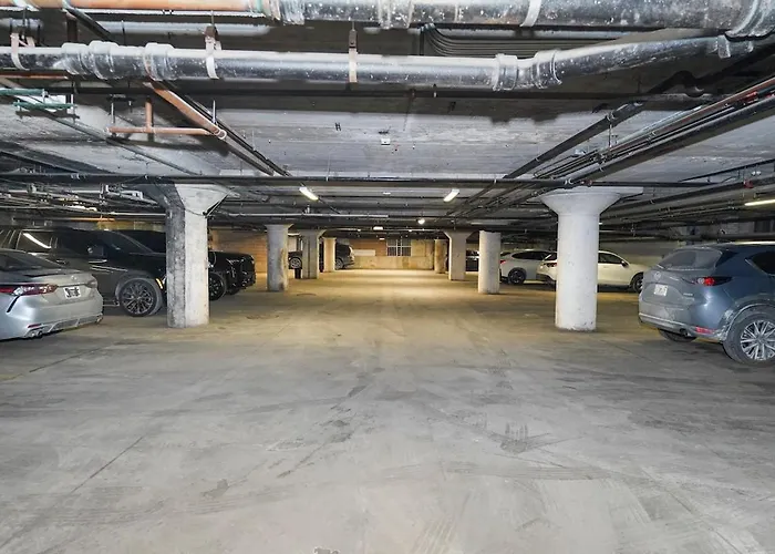 Luxury 3br Spacious Sleeps 8 Guests With Patio, Skyline View, Optional Parking And Gym Access Near Mccormick Place And Lakefront Apartamento Chicago